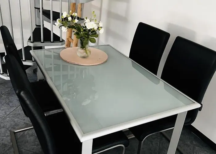 Modernes Sauerblick Nyaraló *